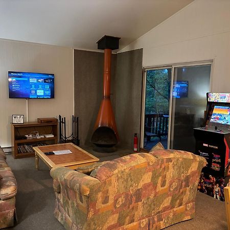 איסט סטרודסבורג Clubhouse Lakeview Chalet מראה חיצוני תמונה